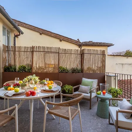 Letizia Terrace Λούκα